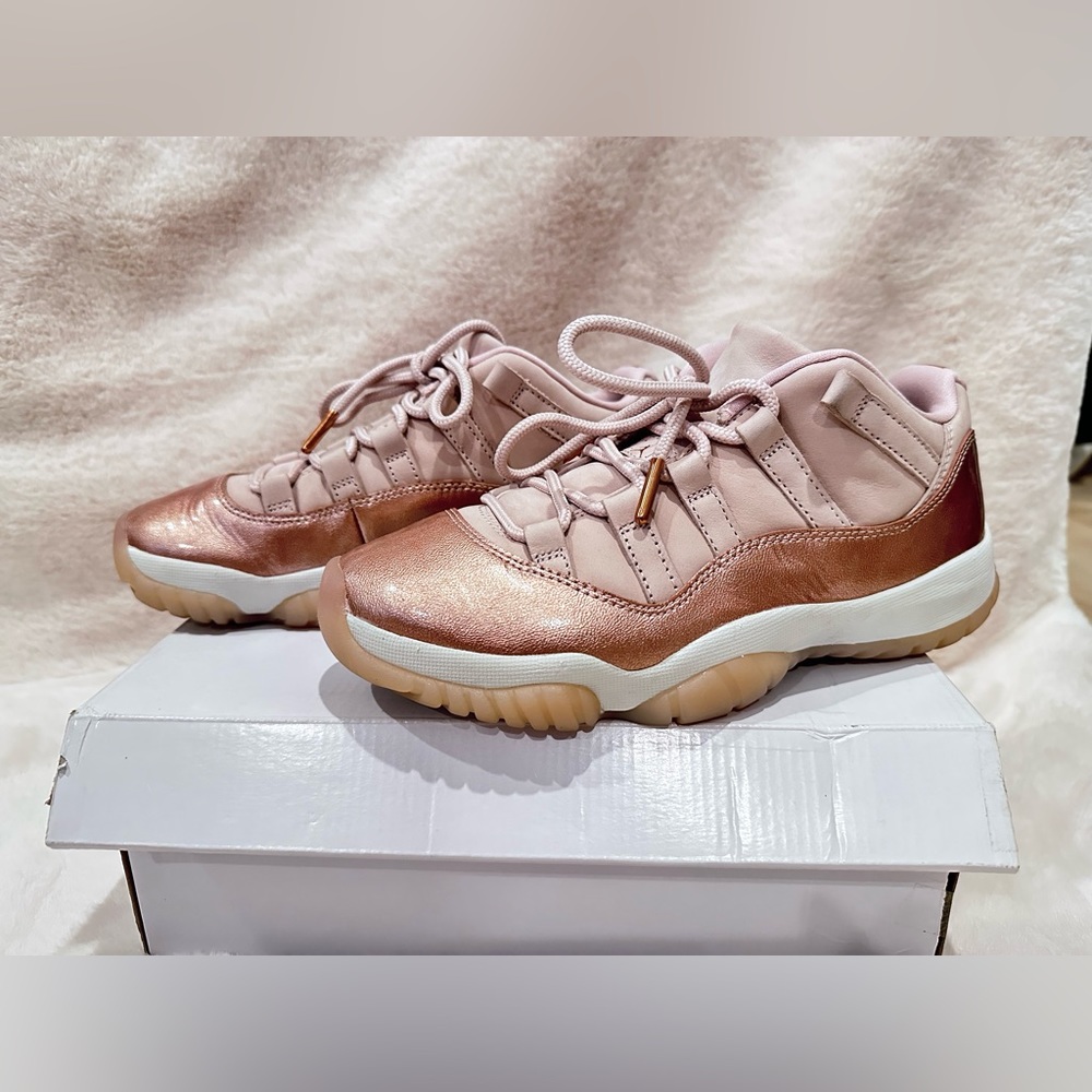 Women’s Air Jordan 11 Retro Low
